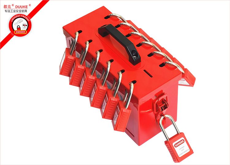 ����i����